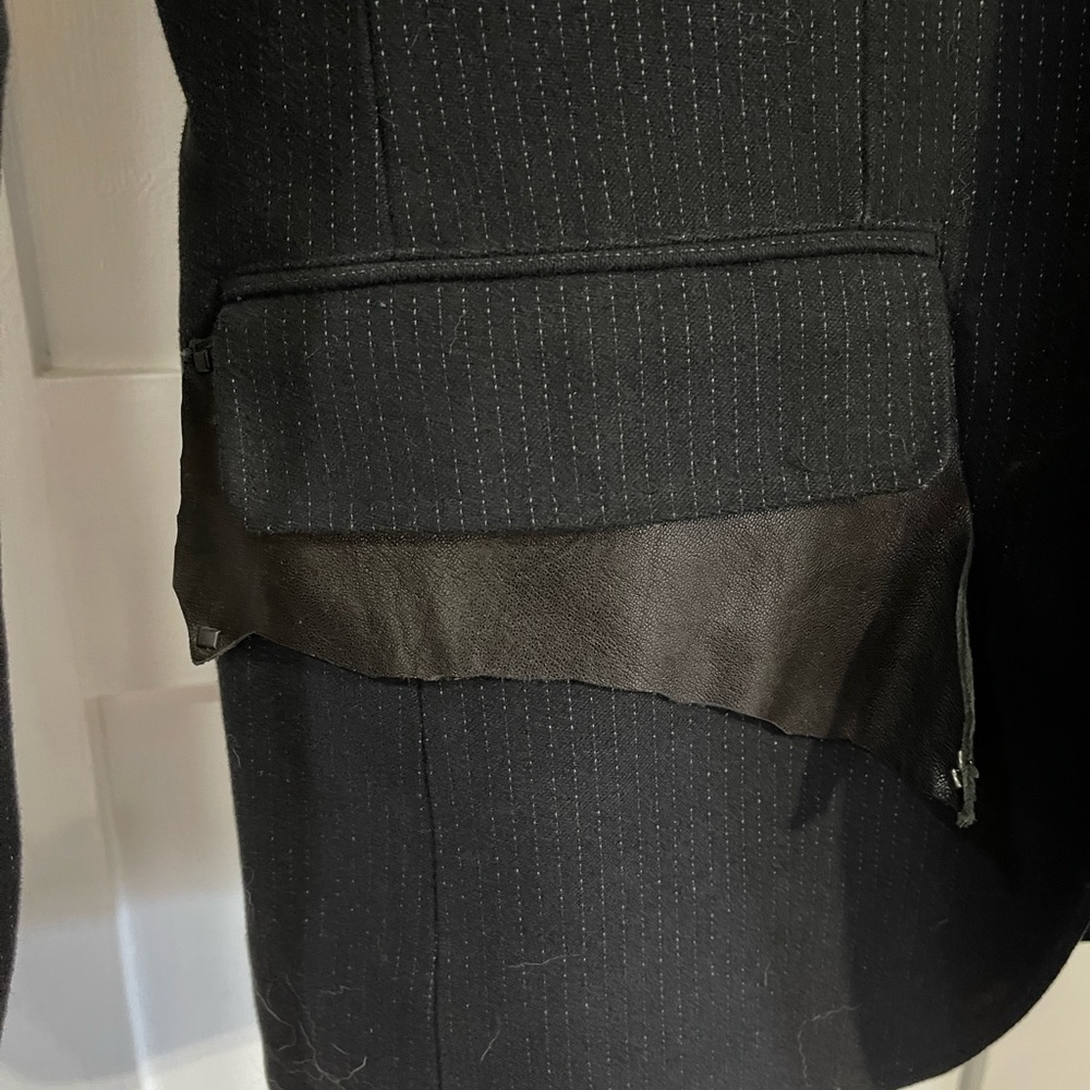 Custom suit jacket - Picture 3 of 6